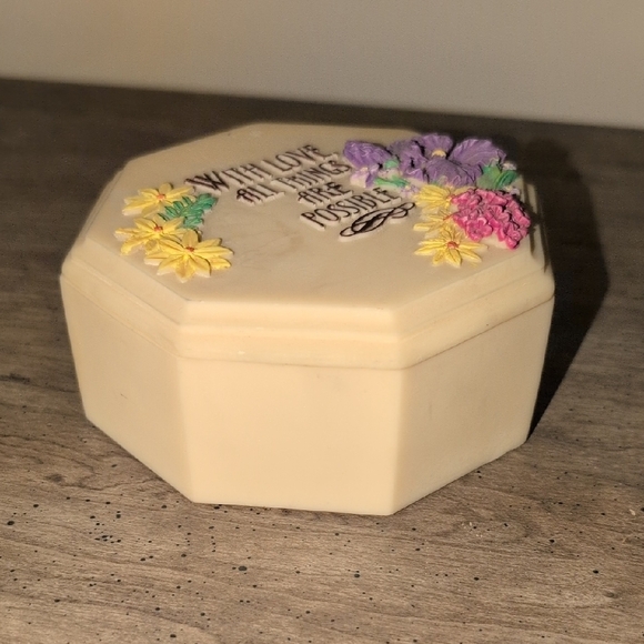 Vintage Kathy Ann Trinket Box with Floral Accents - Picture 6 of 7